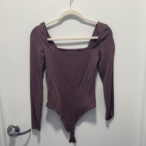 Aritzia Long Sleeve Bodysuit in Purple